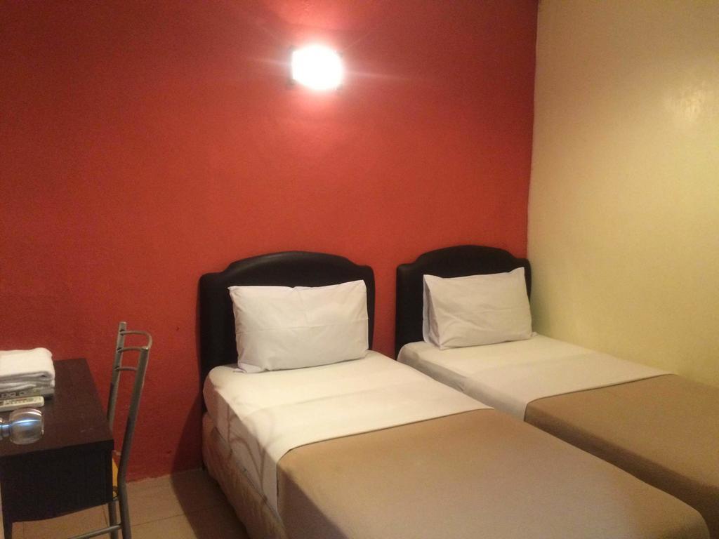 City Star Hotel Kulai Exterior photo