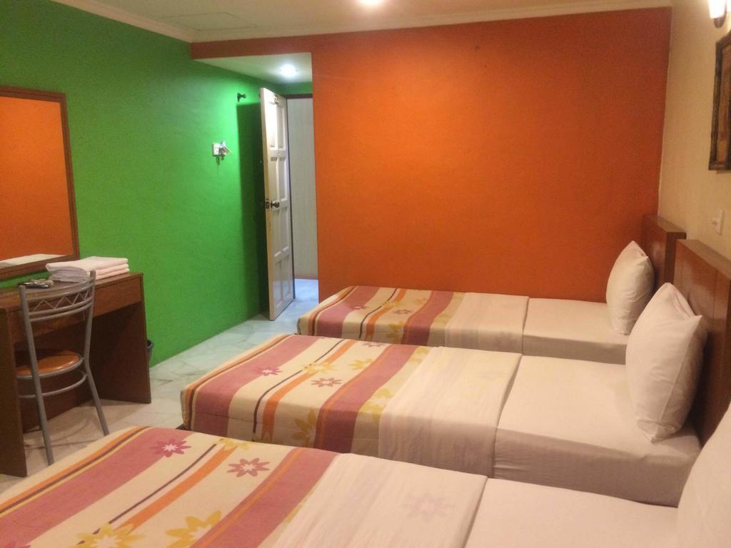 City Star Hotel Kulai Room photo