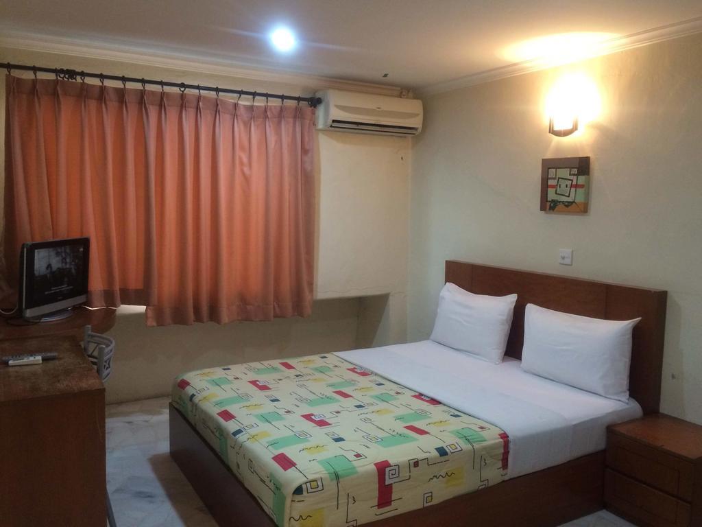 City Star Hotel Kulai Room photo