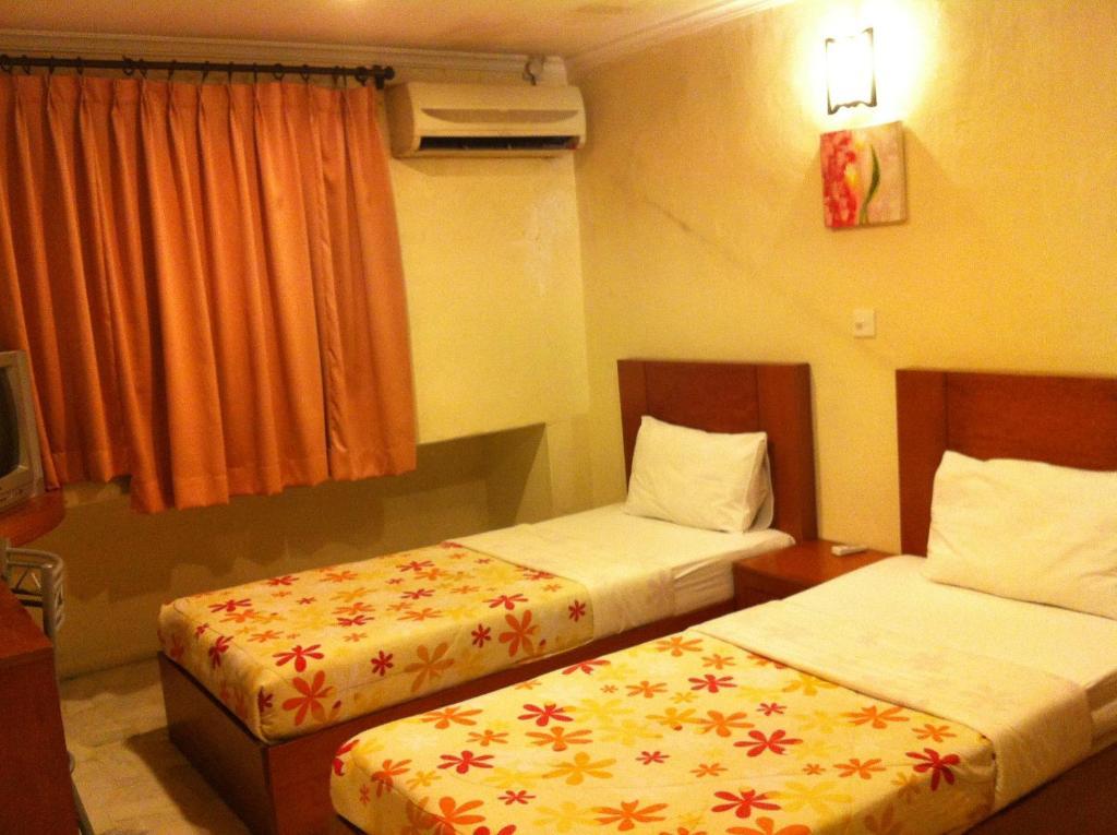 City Star Hotel Kulai Room photo