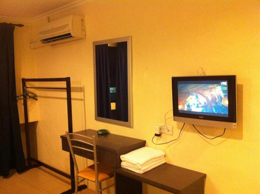 City Star Hotel Kulai Room photo
